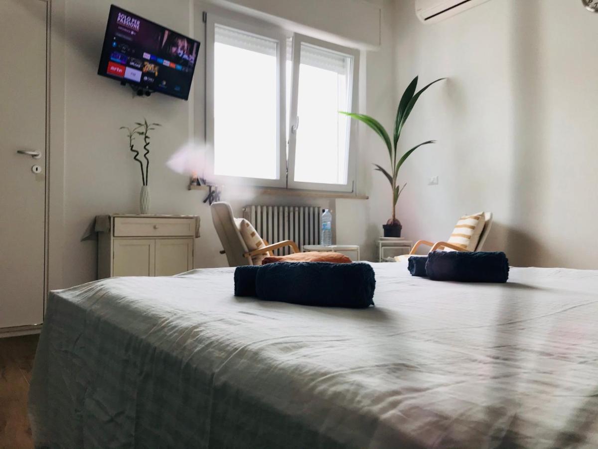 פררה Stanza E Bagno Privato, Idromassaggio Con Extra Fee, In Appartamento מראה חיצוני תמונה