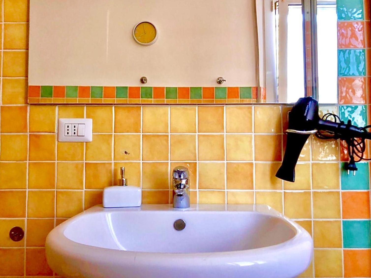 פררה Stanza E Bagno Privato, Idromassaggio Con Extra Fee, In Appartamento מראה חיצוני תמונה
