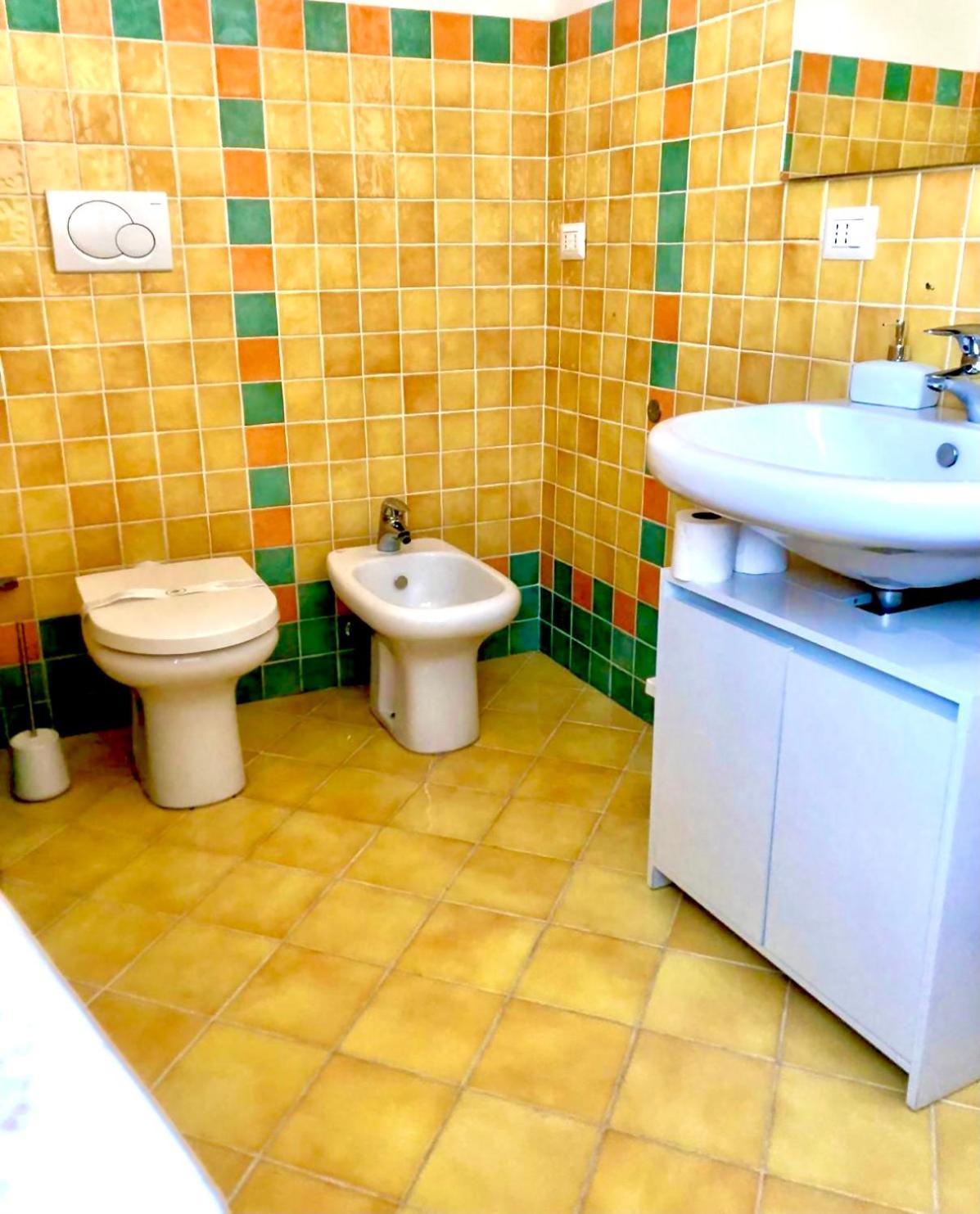 פררה Stanza E Bagno Privato, Idromassaggio Con Extra Fee, In Appartamento מראה חיצוני תמונה